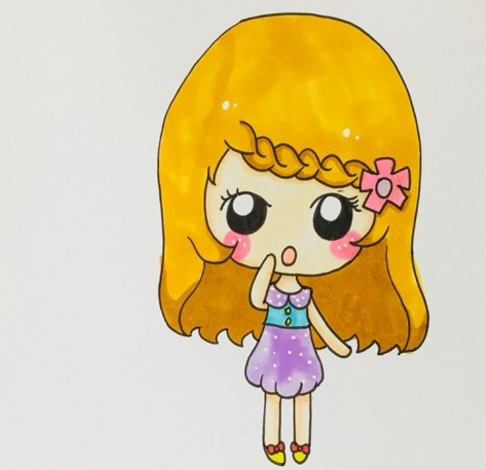 漂亮的长发女孩动漫简笔画