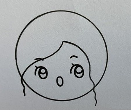 唱歌的女孩彩色简笔画